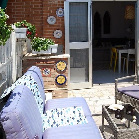 Ferienwohnung La Casa Sulla Spiaggia Nettuno Exterior foto