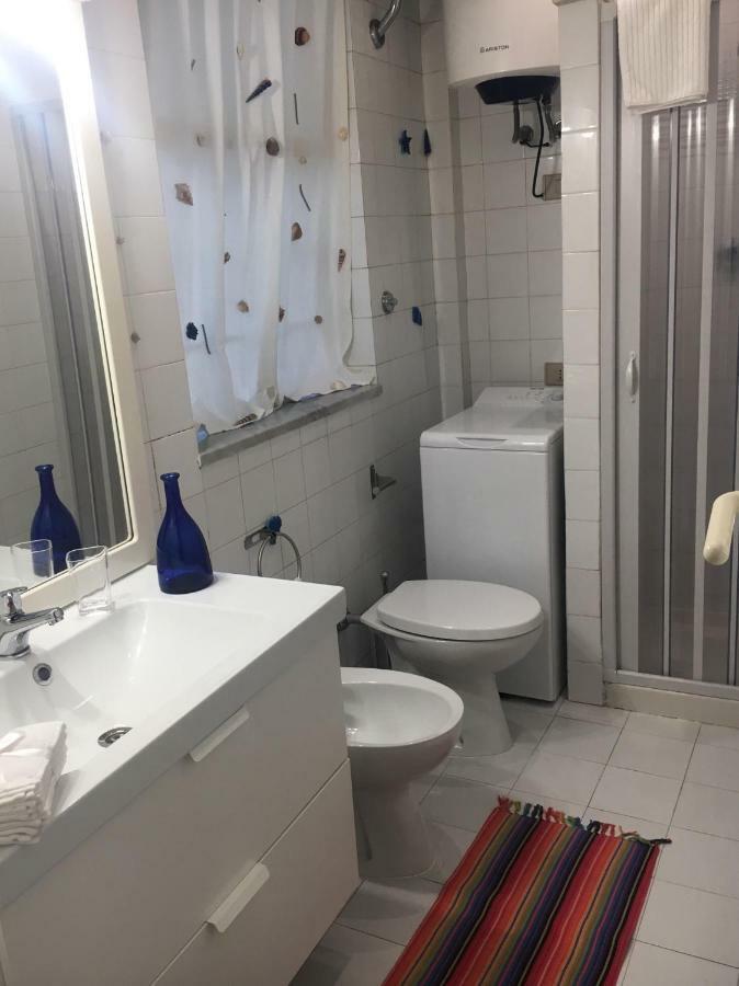Ferienwohnung La Casa Sulla Spiaggia Nettuno Exterior foto